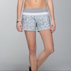 Lululemon Groovy Run Short, Size 12